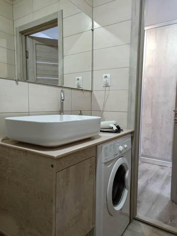 Домик с видом на озеро