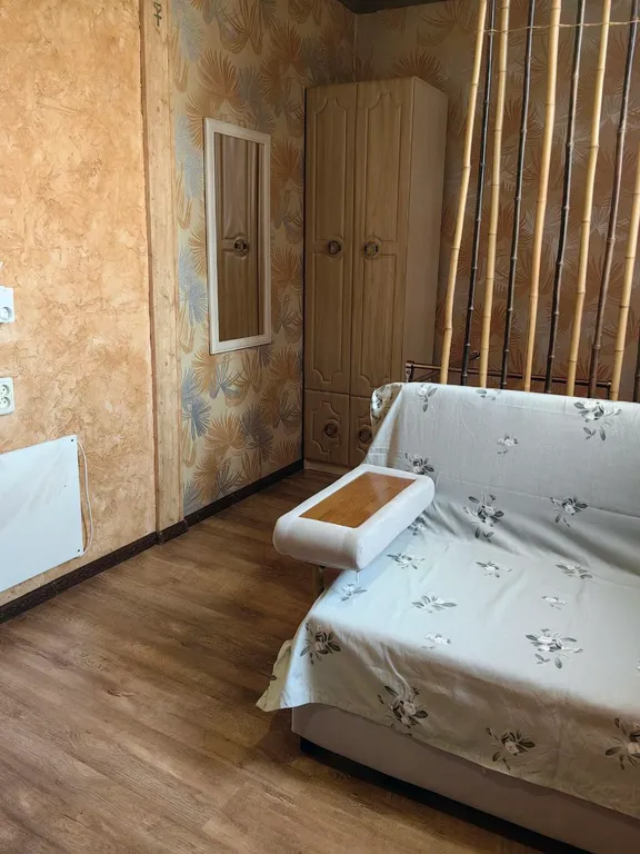 Коттедж Небольшой двухэтажный домик в центре города — Евпатория