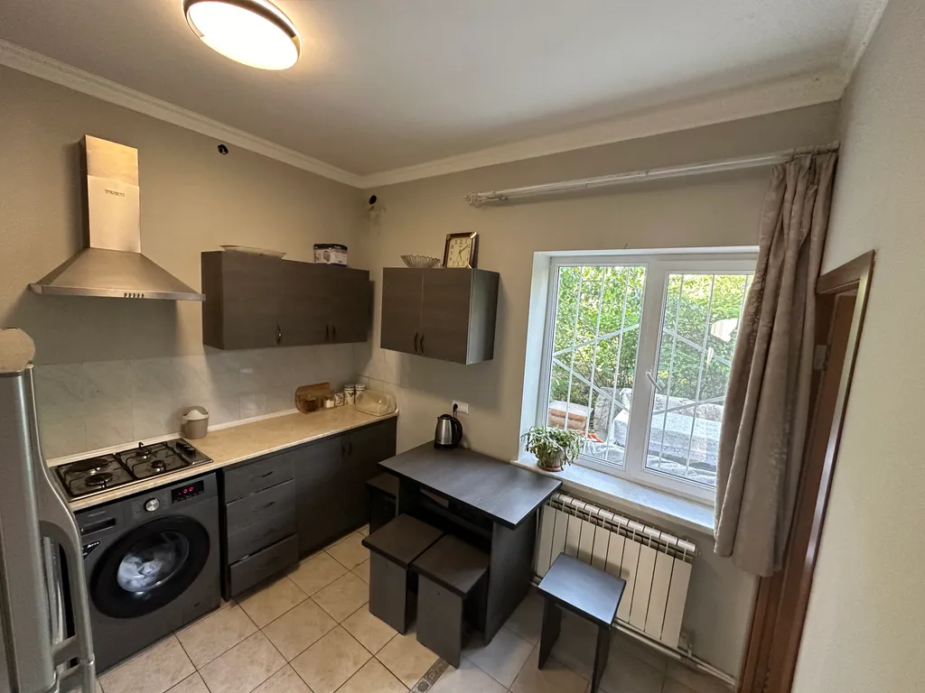 Большой уютный дом со своим садом