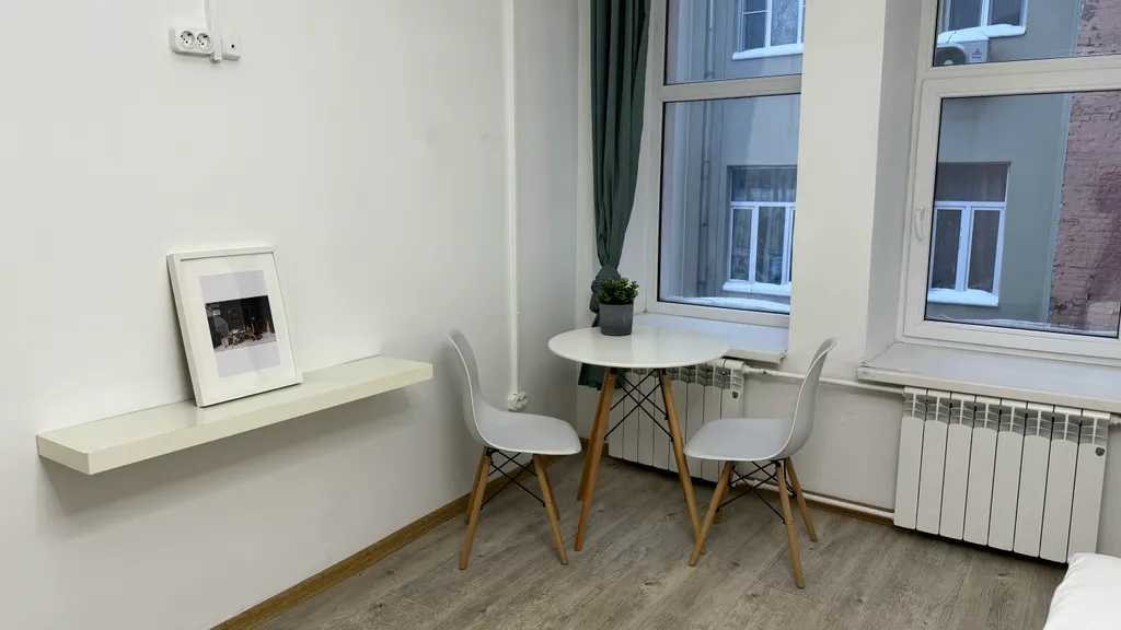 Большая и уютная комната у Московского Кремля