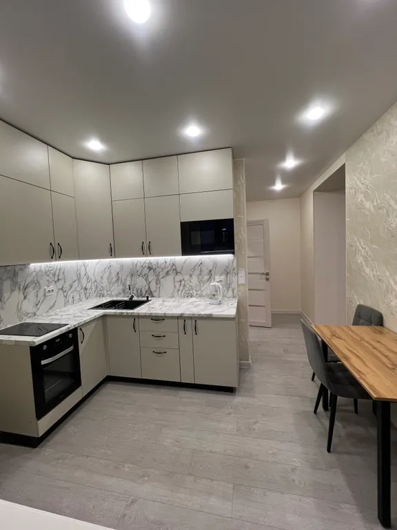 Двухкомнатная квартира в самом центре нашего города с новым ремонтом