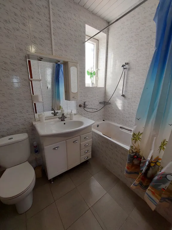 Коттедж Большой дом в центре города — Геленджик