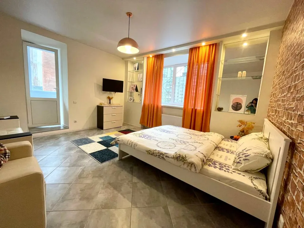 Яркая квартира в центре с кофеваркой