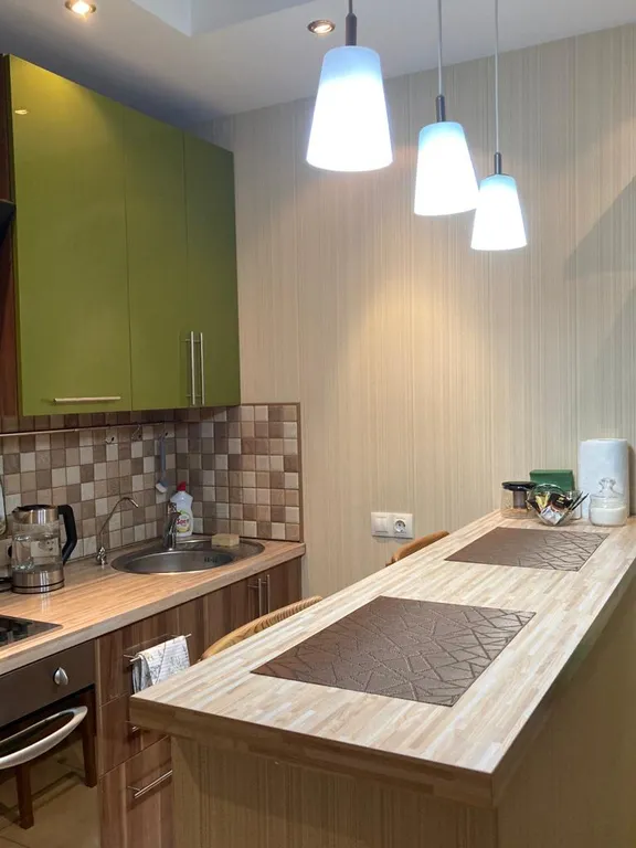 Студия у метро