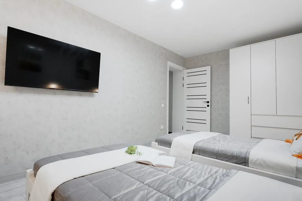 Просторная 2-комнатная квартира с дизайнерским ремонтом