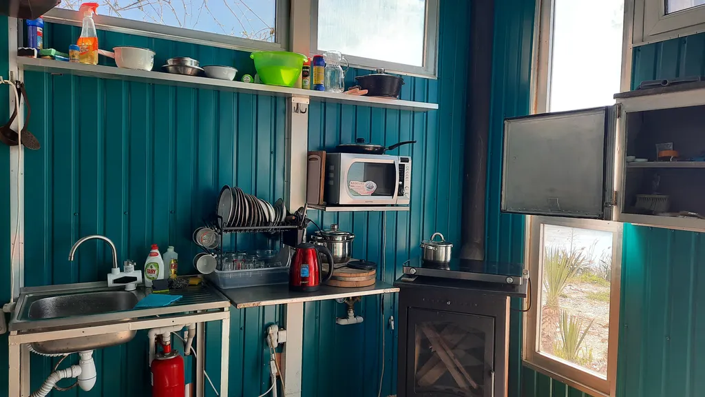 Эллинг на самом берегу Азовского моря