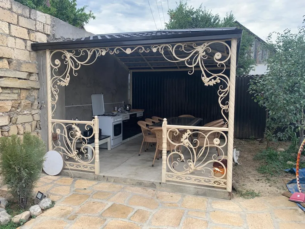 Дом на берегу Каспийского моря