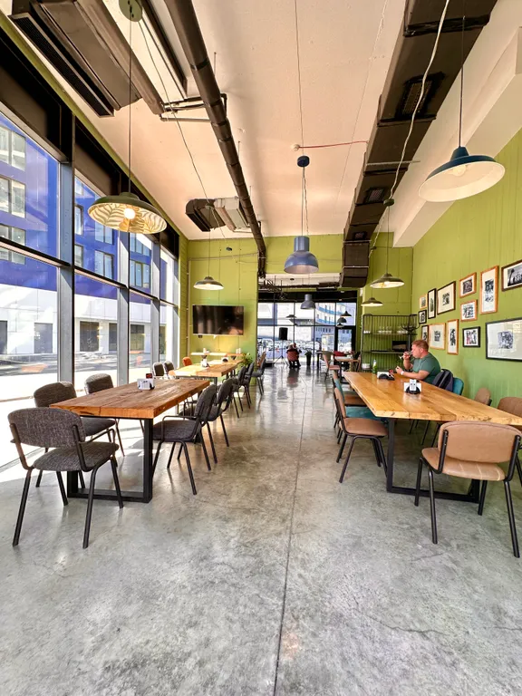 3-комнатный апартамент, бассейн + парковка, жк white sails