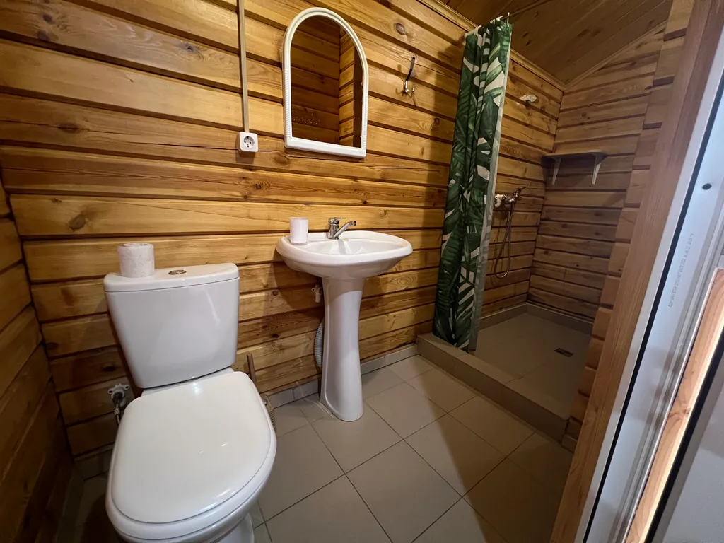 Коттедж Коттедж Уютный сруб №1 в центре станицы — Благовещенская