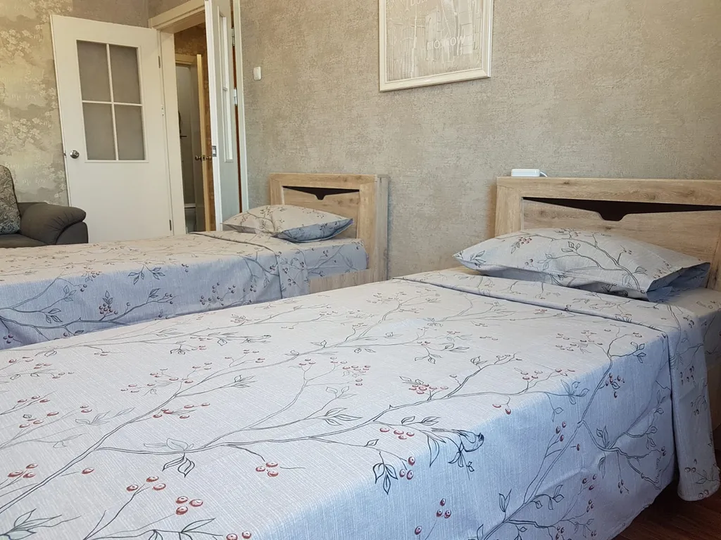 Просторная 2-комнатная квартира в центре города — аренда посуточно в Новый Уренгой