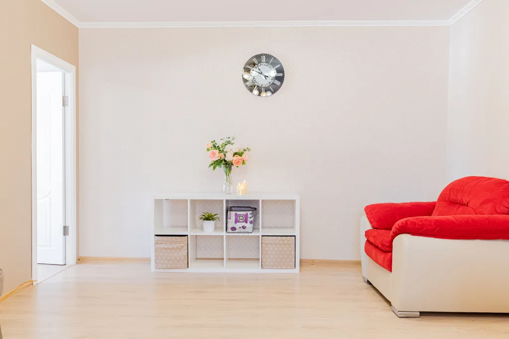 Просторная квартира с камином