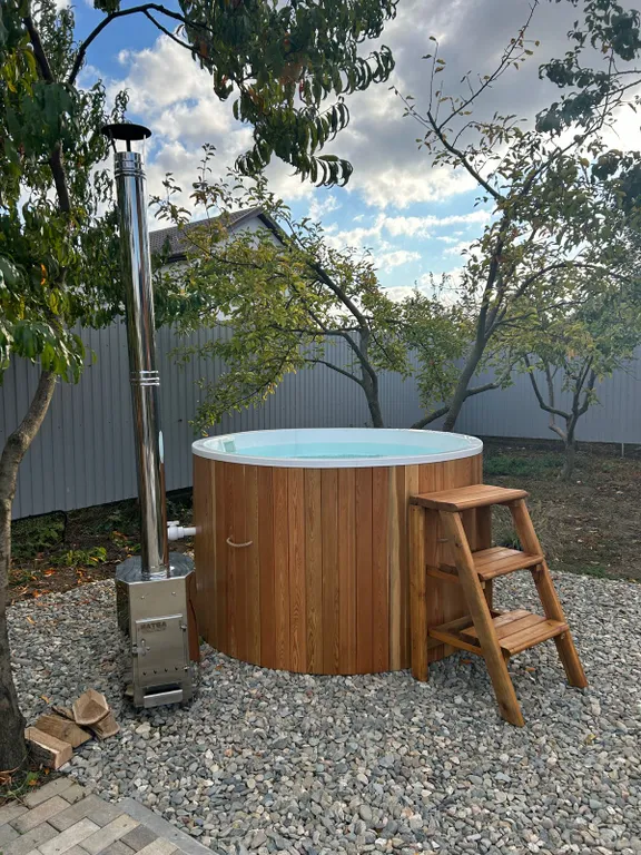 Коттедж Дом с баней, бассейном и тёплой купелью — Ленина