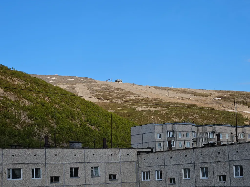 Комфортная квартира у склона