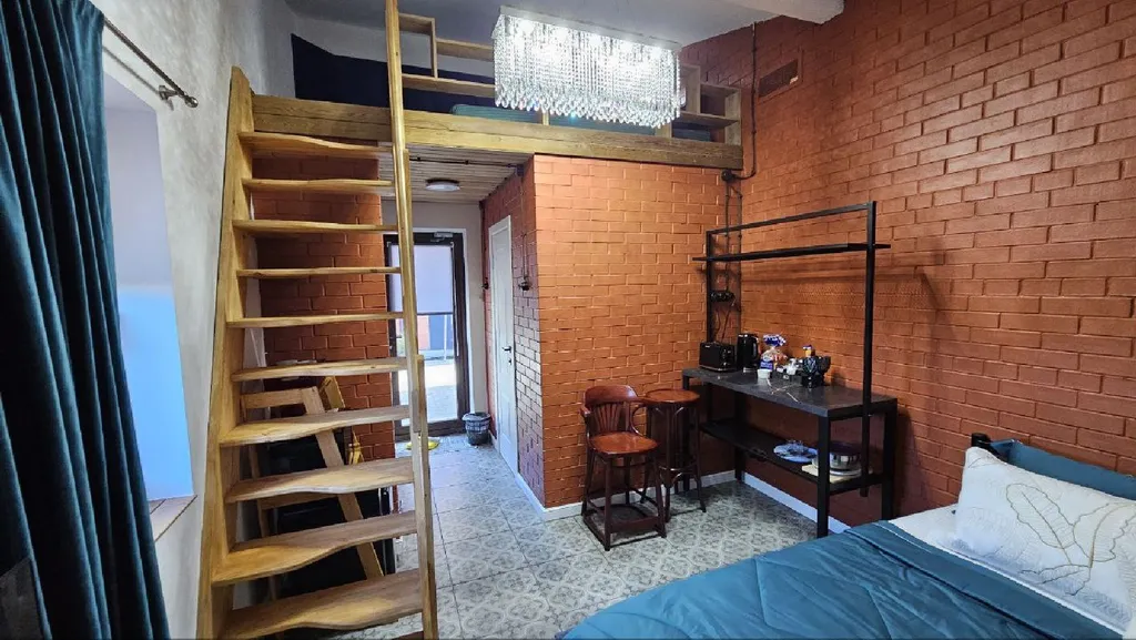 Двухуровневый домик в центре