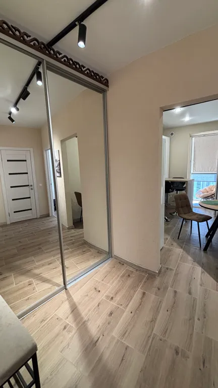 Новая светлая квартира с хорошим ремонтом