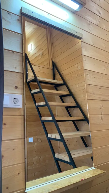 Трехместный лофт