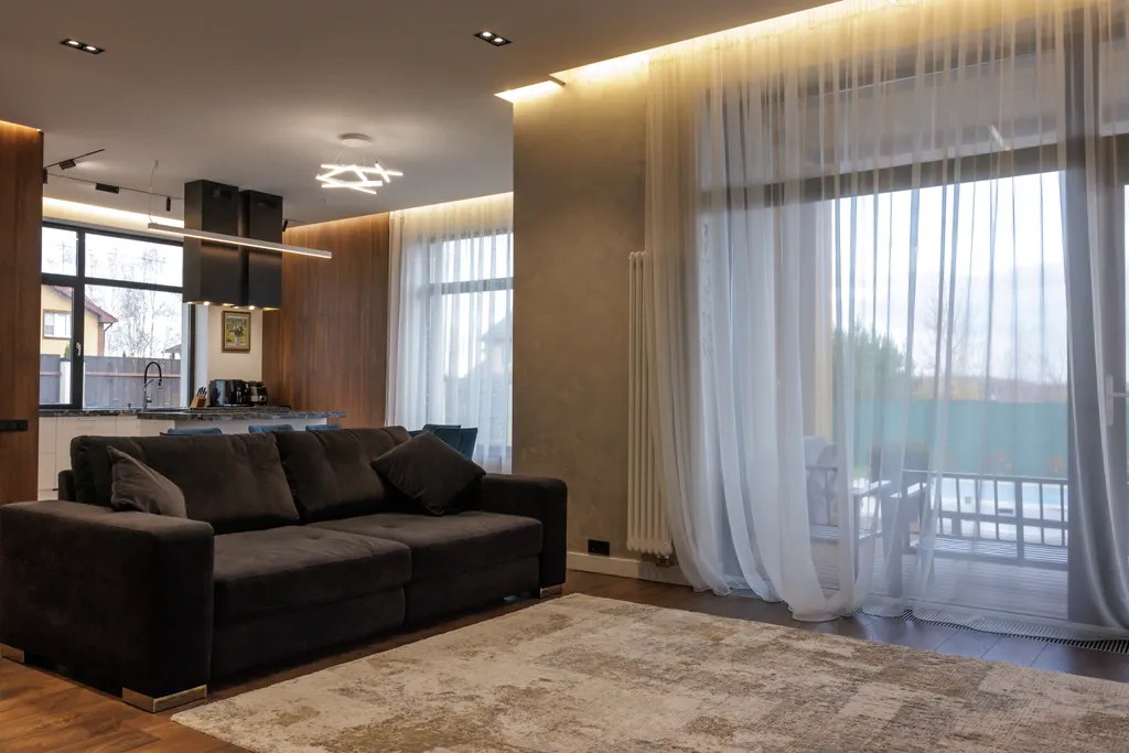 Шикарный коттедж в Подмосковье с круглогодичным бассейном на улице