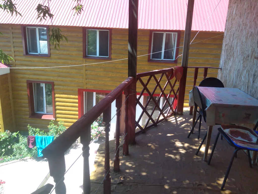 Скворечник с холодильником и с удобствами