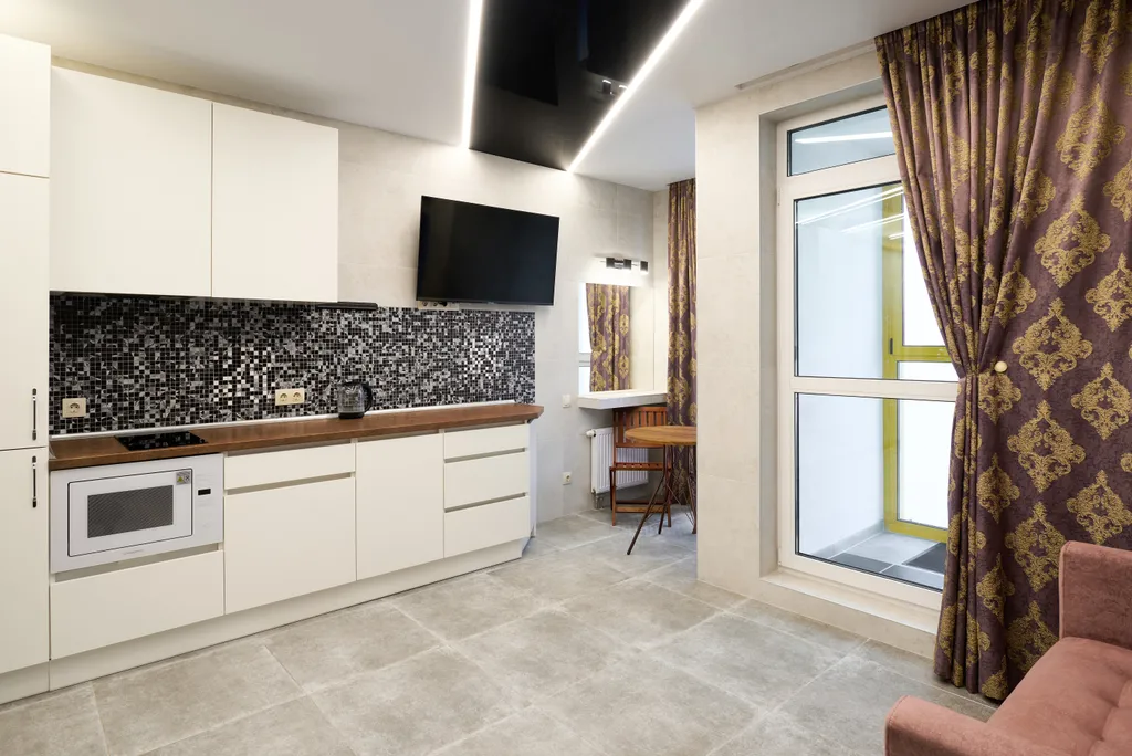 Студия с новым ремонтом (метро 5 минут пешком)