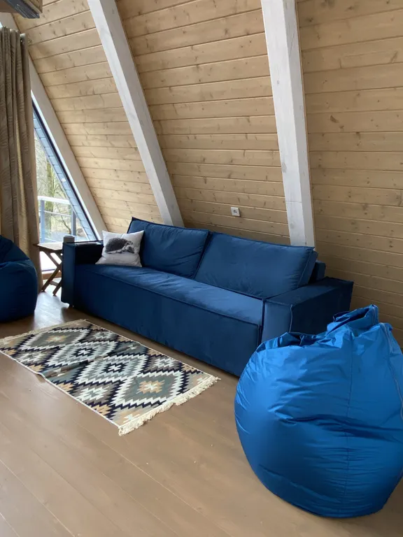 Уютный альфа домик в лесу