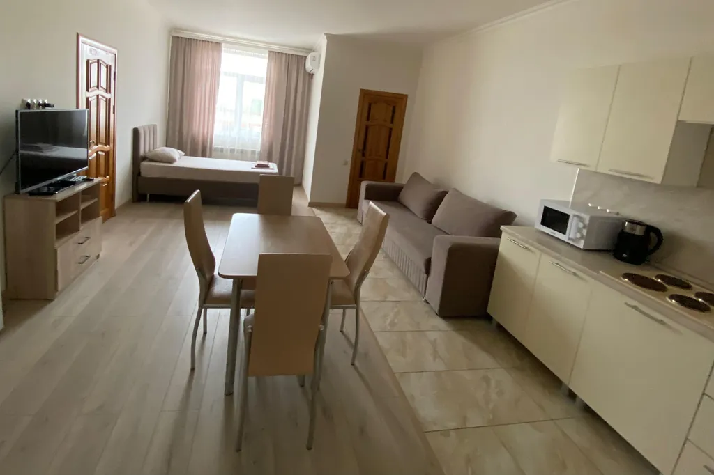 Квартира Двухкомнатный 6-местный Люкс недалеко от центра Грозного — аренда посуточно в Грозный