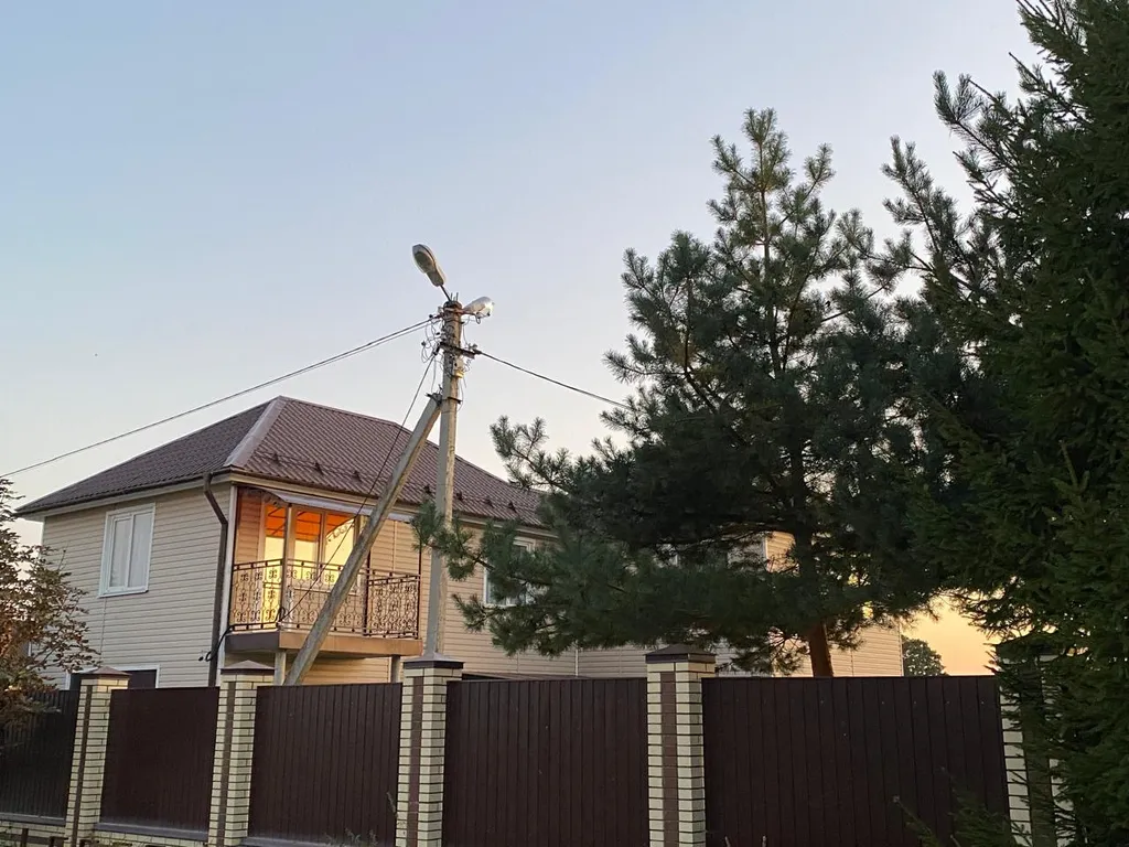 Уютный дом у леса