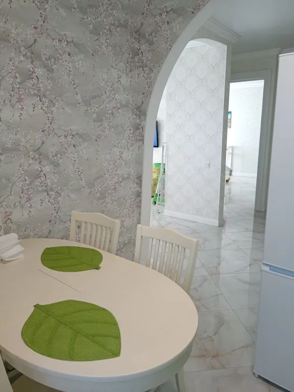 Шикарная огромная квартира с видом на море