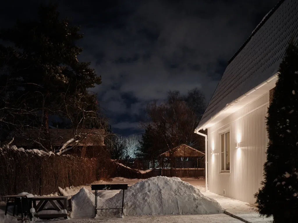 White dacha kupavna дом-бутик