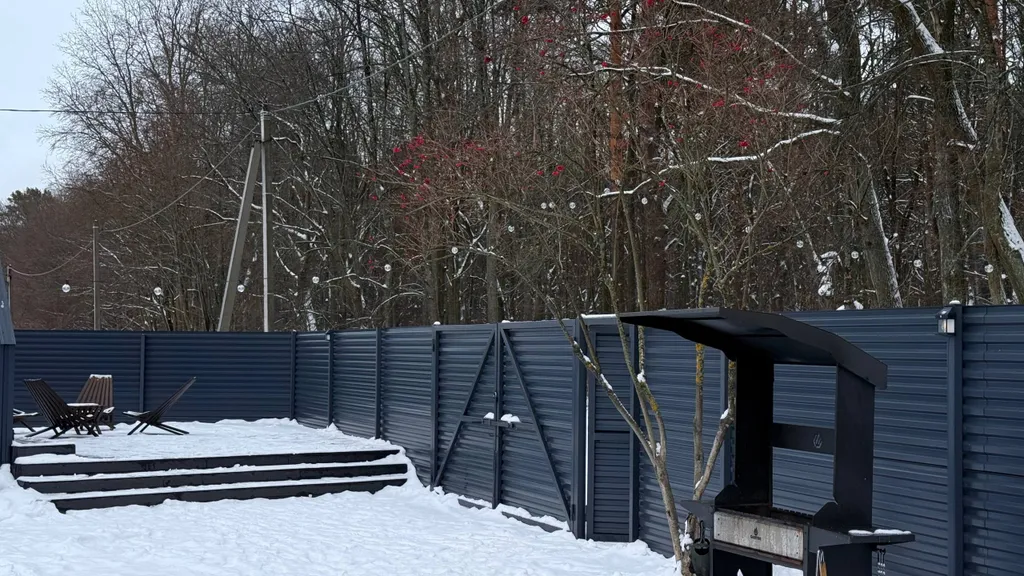 Уютный дом с видом на сосновый лес