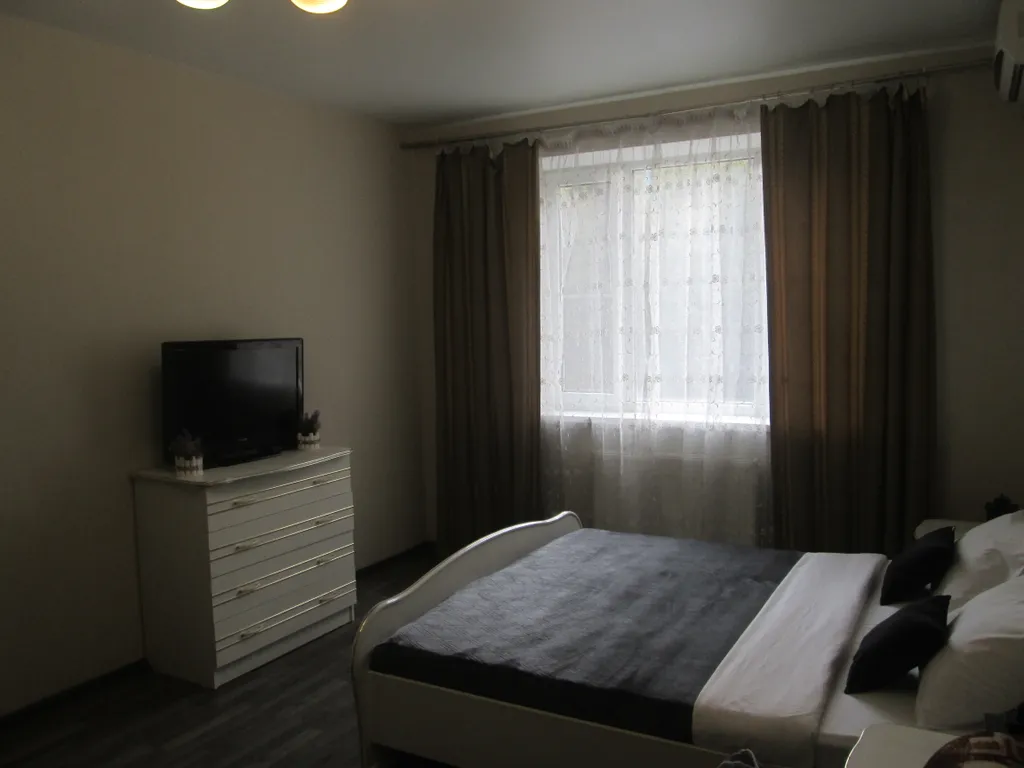 Квартира с видом на стадион и парк Галицкого