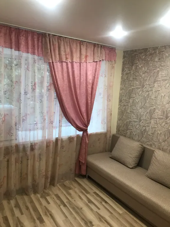 Квартира Комната в центре города со свежим ремонтом и новой сантехникой — аренда посуточно в Тюмень