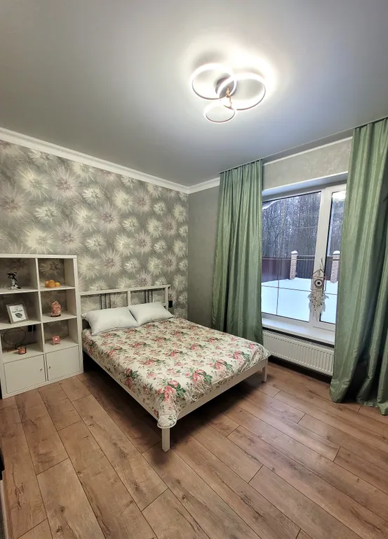 Дом с терассой на опушке леса