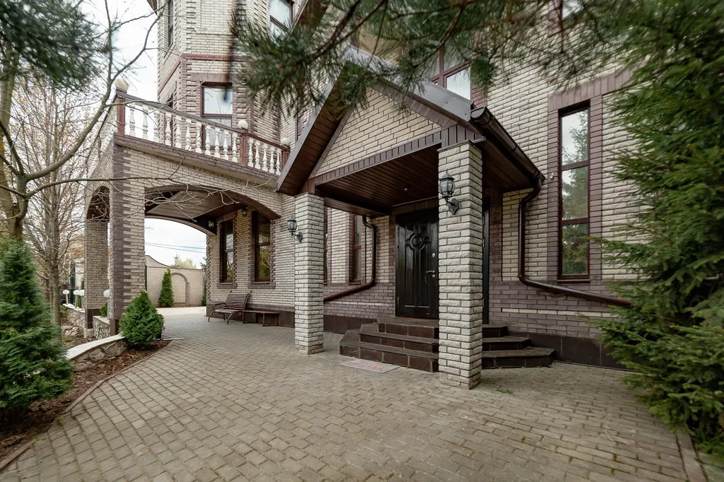 6-комнатный Дом