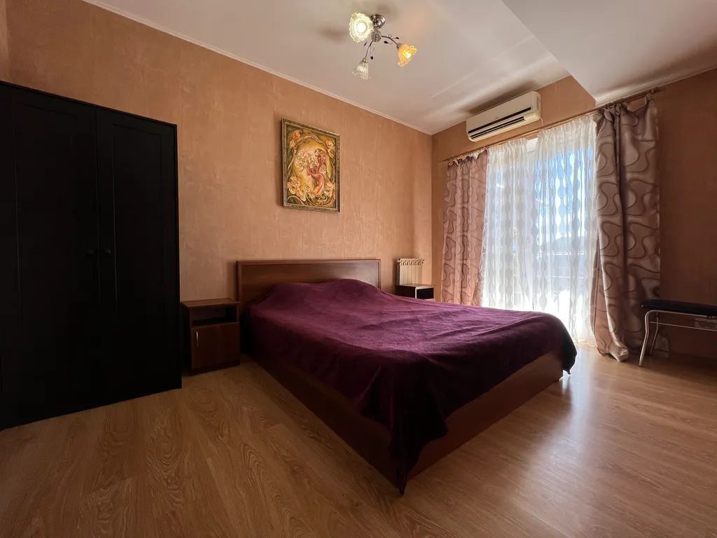 Дом с бассейном и баней