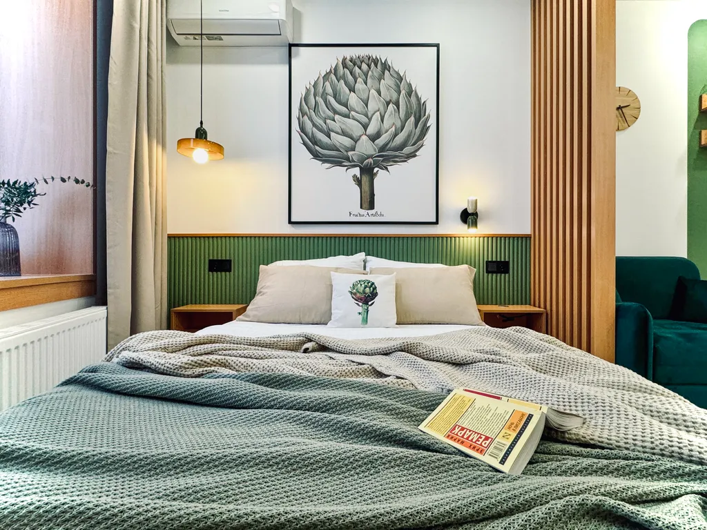 Новая студия с дизайнерским ремонтом