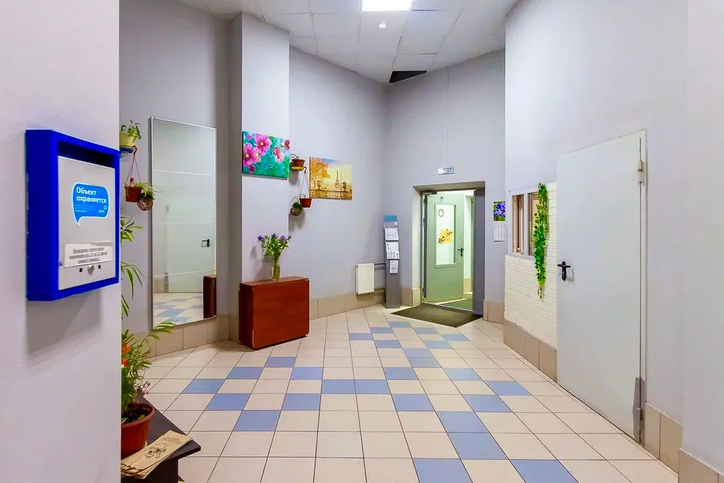 Уютная студия с большой лоджией в доме бизнес-класса