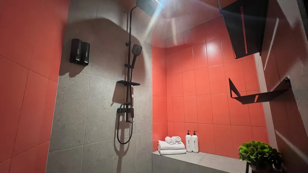 Апартаменты у Часовой башни оранжевые