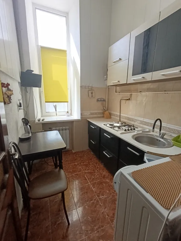 Квартира 3-комнатная Квартира — Евпатория