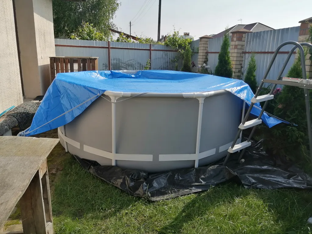 Дом с баней, бильярдом и бассейном