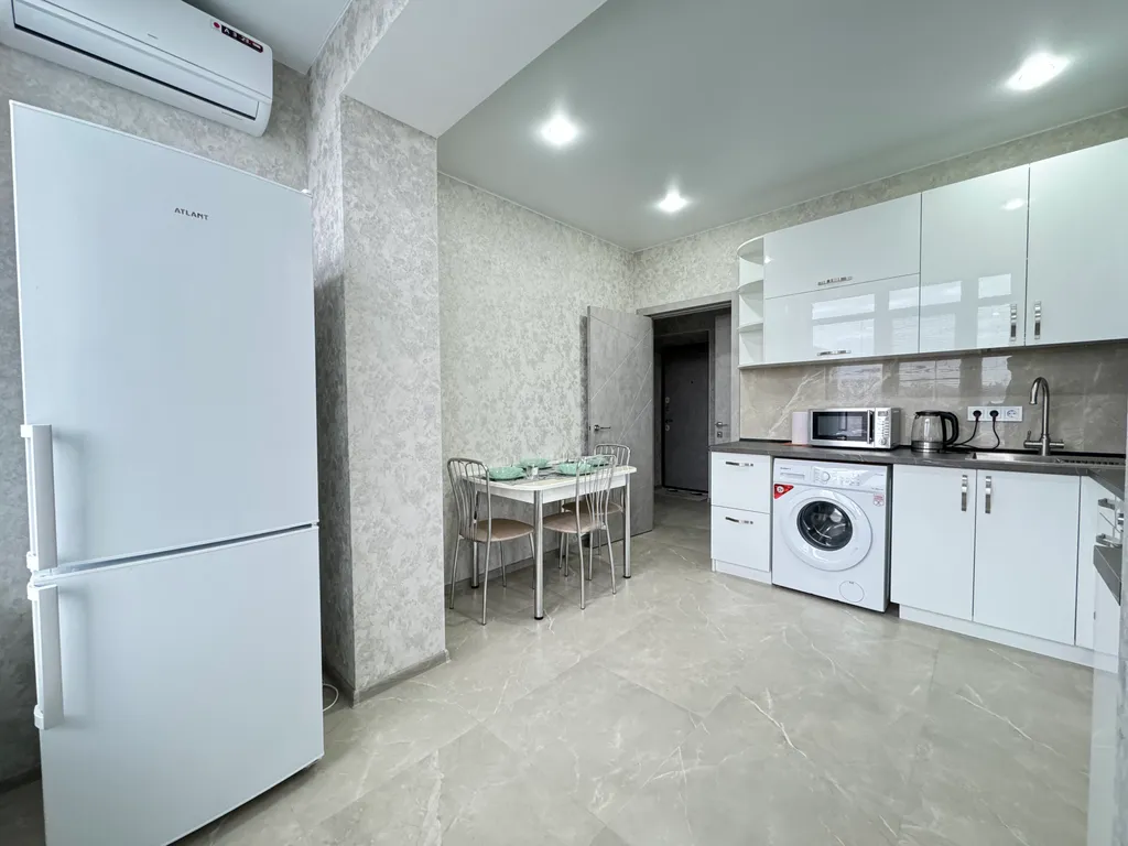 Уютная просторная квартира у моря на 1 линии