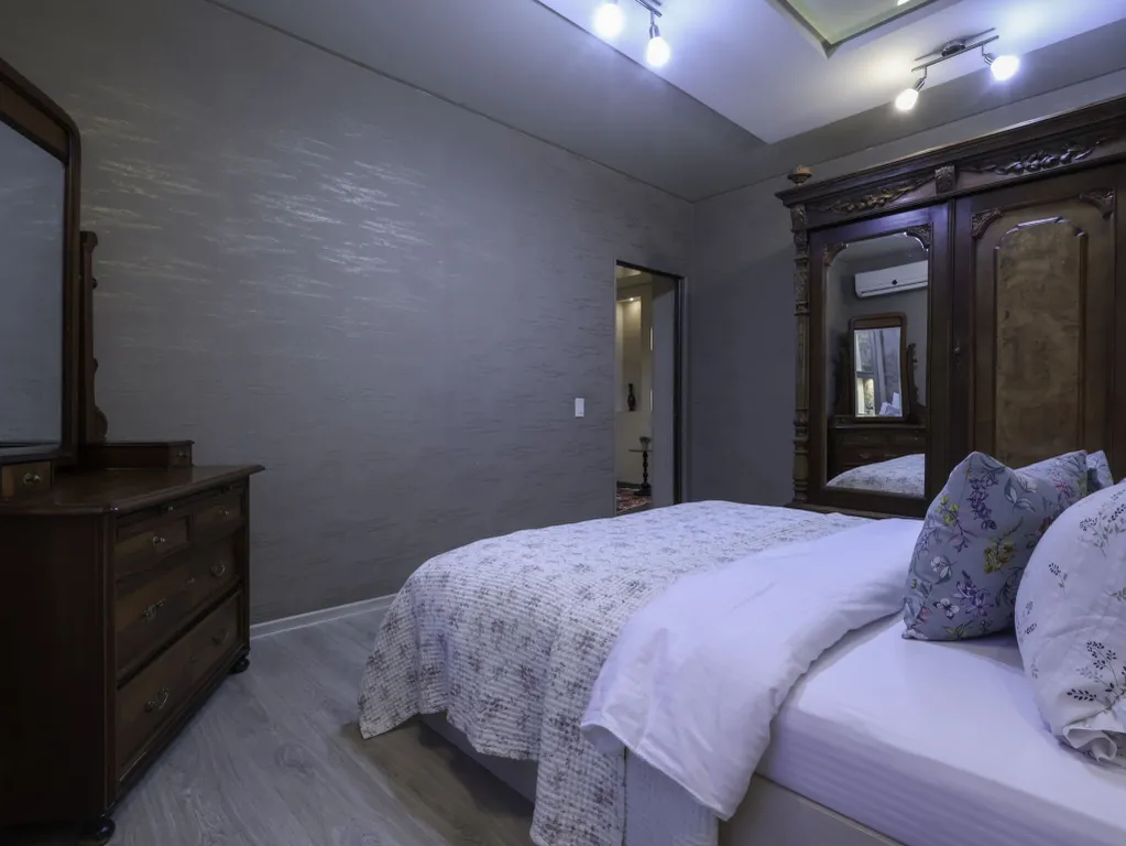 Квартира Просторная квартира возле театра Оперы и Балета — Астрахань