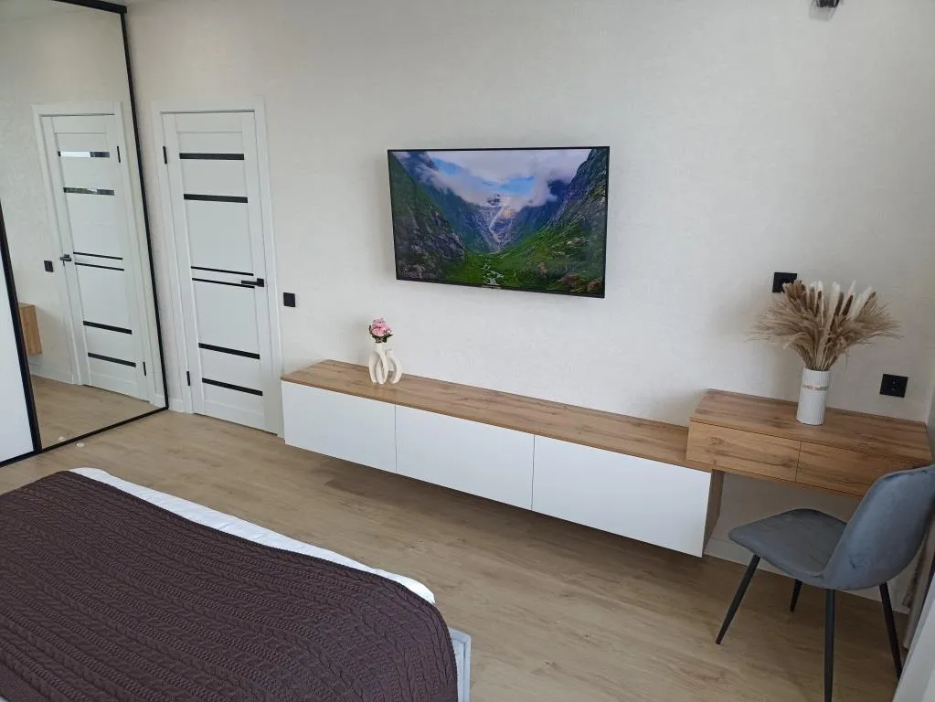 Стильная евродвушка  на 4-х сети апартаментов "Все в гости"