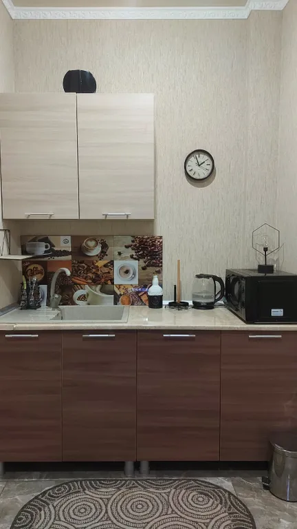 Два человека с раздельными кроватями