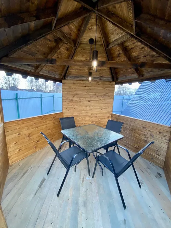 Дом на берегу озера