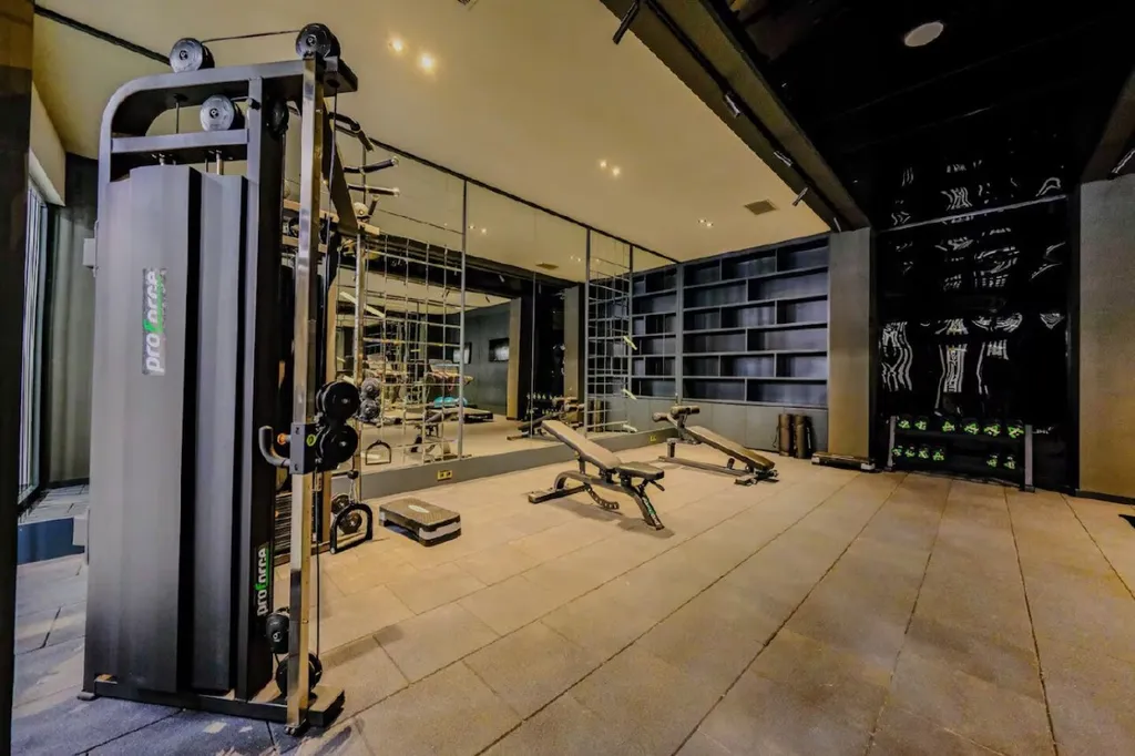 Legend апартамент у моря с бассейном и пляжем