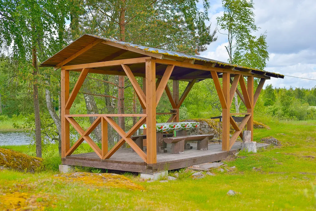 Коттедж с сауной для рыбаков на берегу озера Вуокса