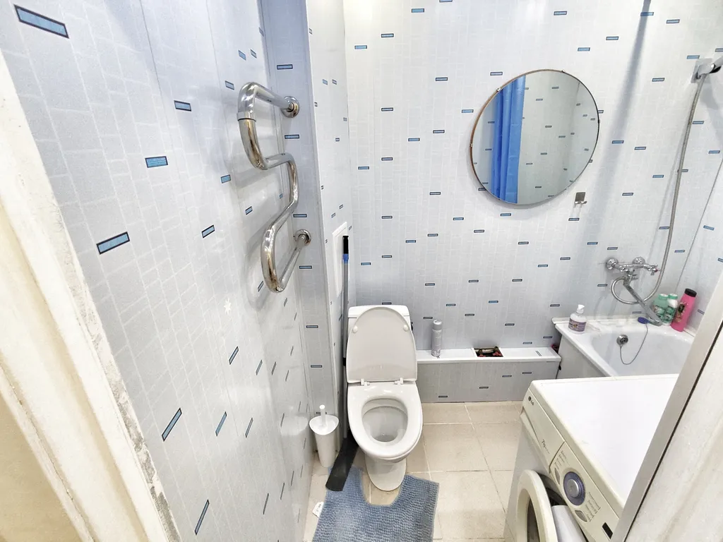 Квартира на кольце мира и обручева