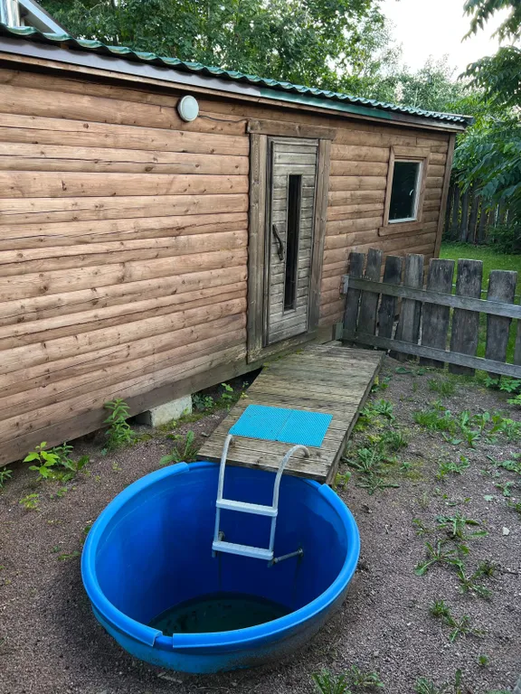 Коттедж с баней и горячей купелью