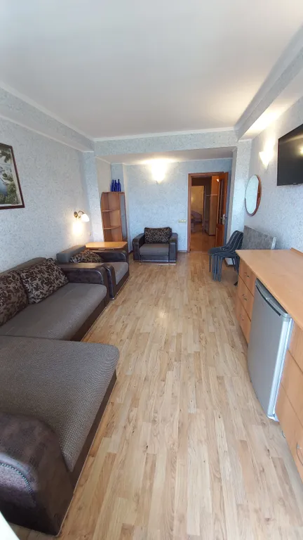 Просторный 2х комнатный номер с видом на море, 1я линия