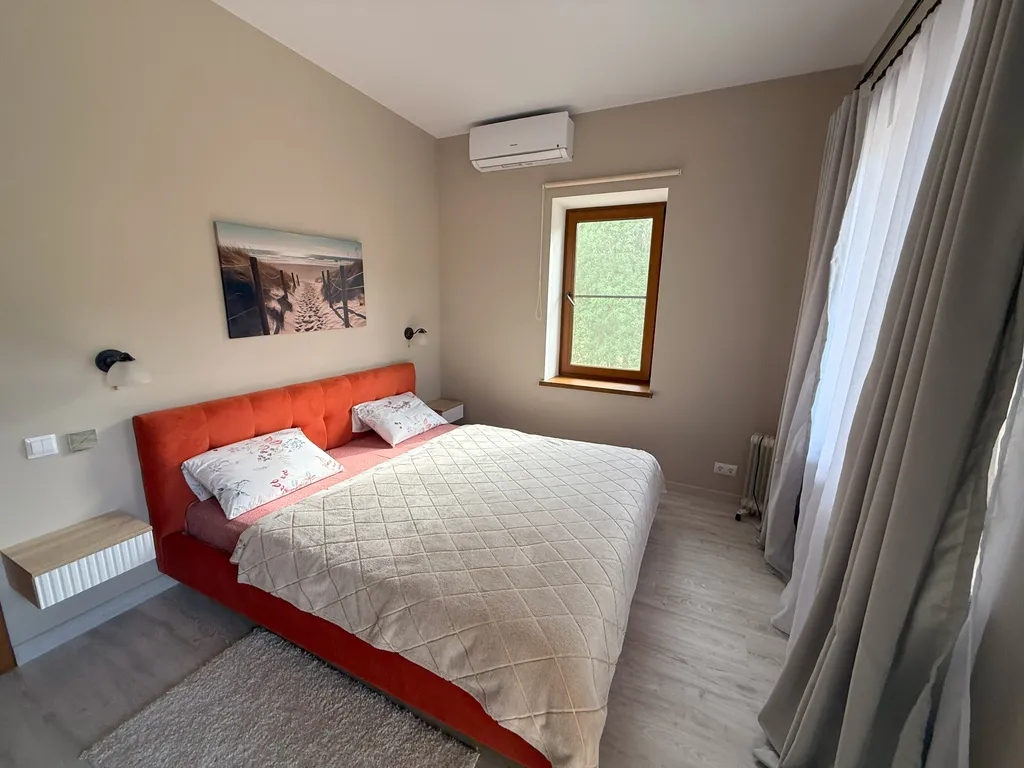 Новый уютный дом с баней у леса